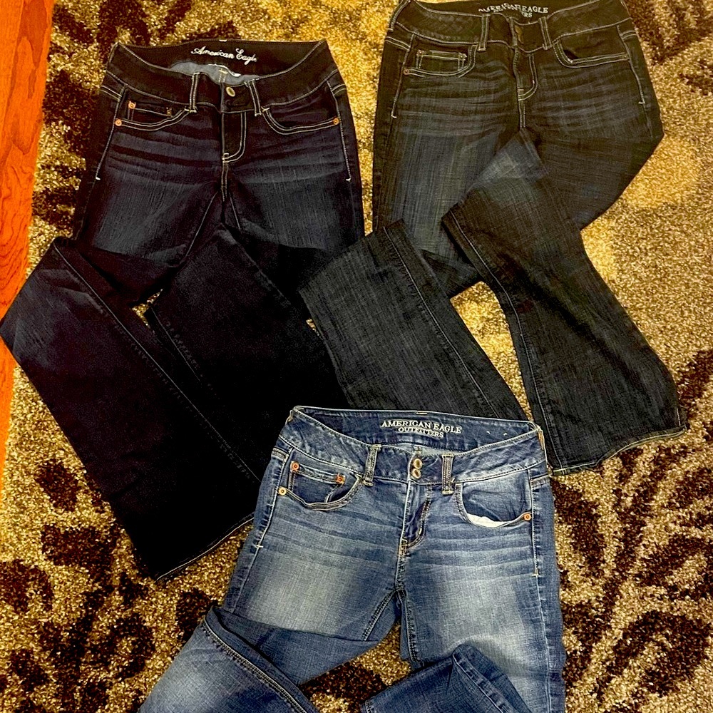 Bulk!!! Look!!! American Eagle AE womens jeans 2 long - 3 pair for $50